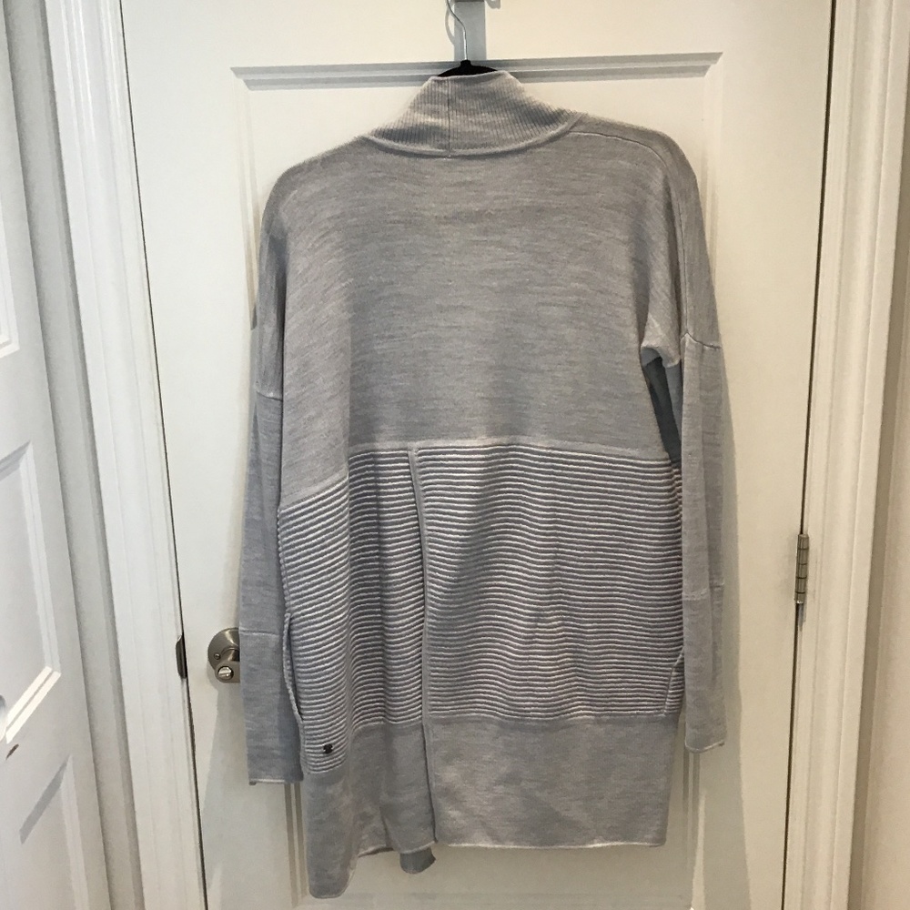 Lululemon Sit in Lotus Wrap Cardigan - Picture 5 of 7